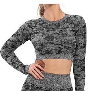 women’s workout top
